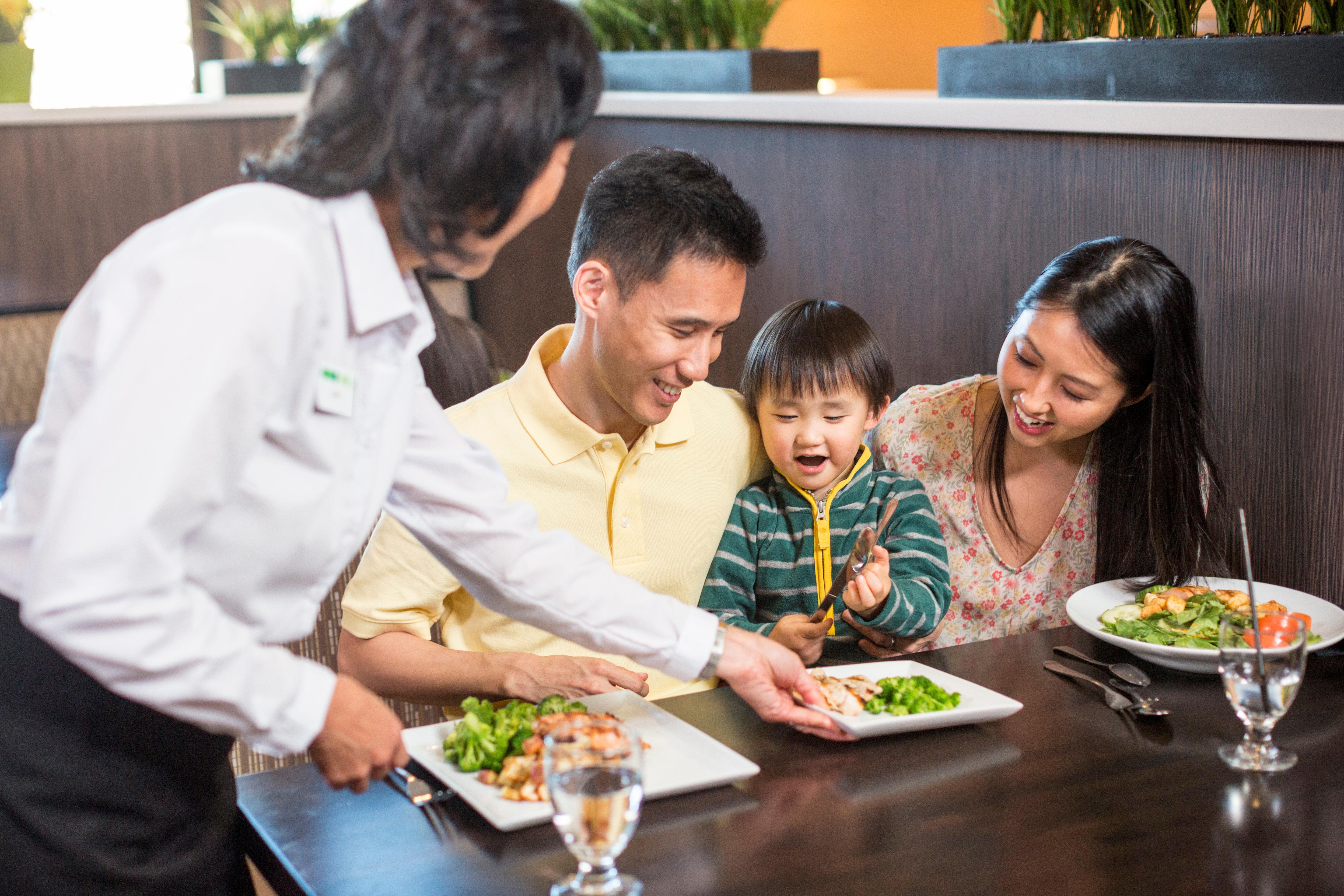 Holiday Inn - Columbus By Ihg Exteriör bild